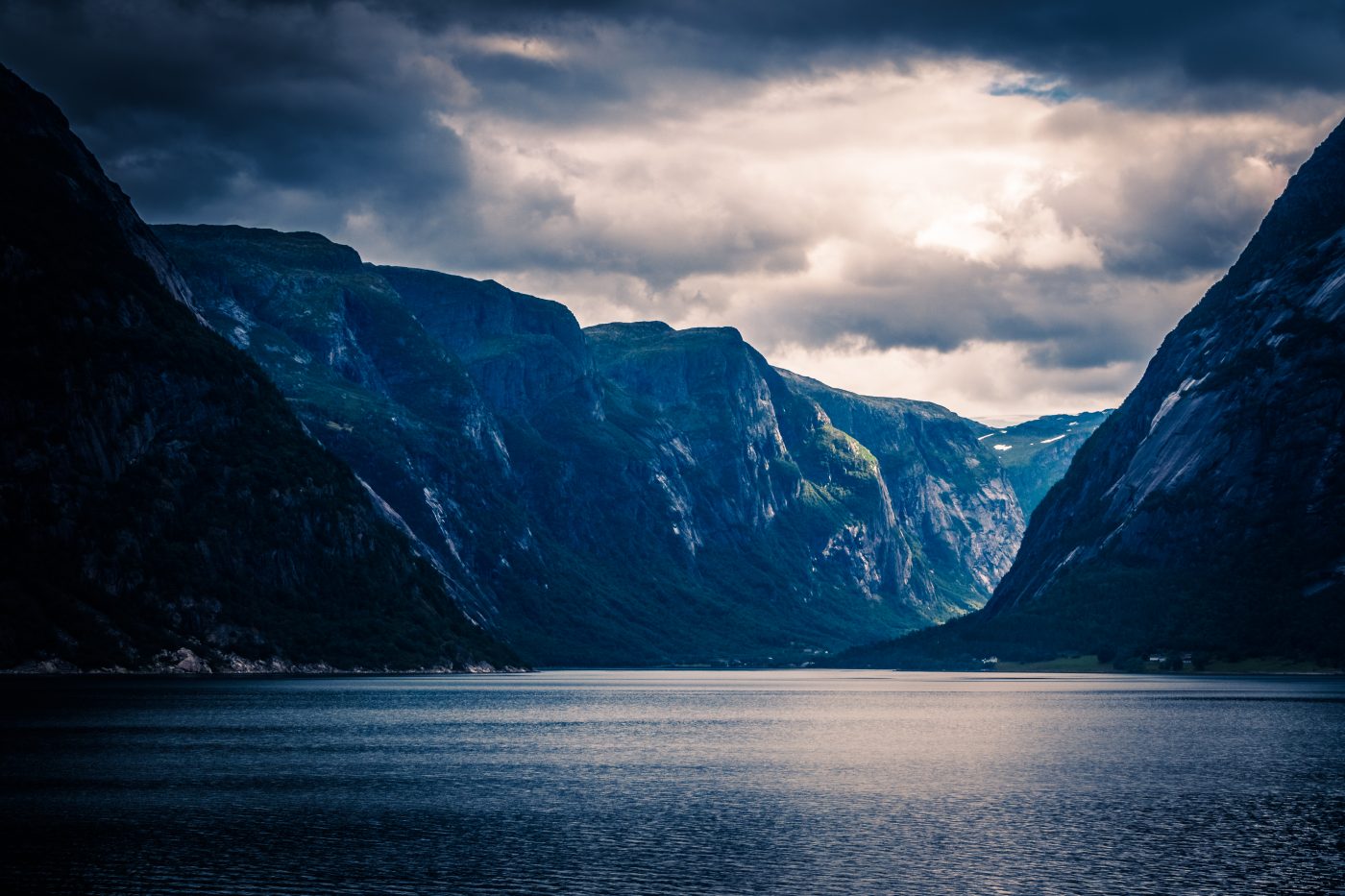 Lake surrounded by mountains in Norway.